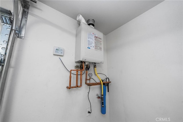 8022 Cresta Bella Rd, Rancho Cucamonga, CA 91730 - detailed view of water heater