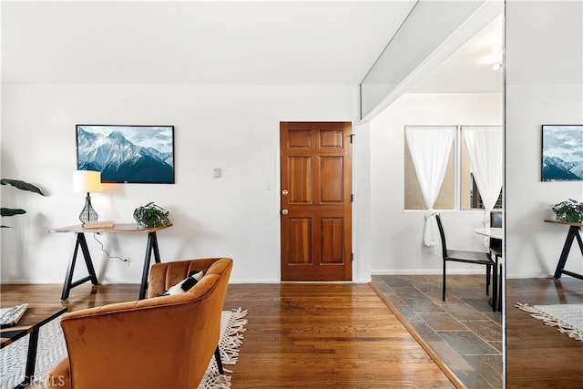 2135 E Florida St Unit 2, Long Beach, CA 90814 - foyer featuring baseboards