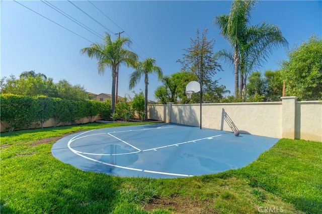 30528 Covecrest Cir, Menifee, CA 92584 - view of sport court featuring community basketball court