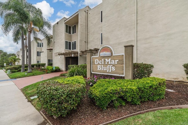 13754 Mango Dr Unit 111, Del Mar, CA 92014 - view of community sign