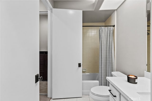 5151 Balboa Blvd Unit 303, Encino, CA 91316 - bathroom featuring vanity and shower / tub combo with curtain