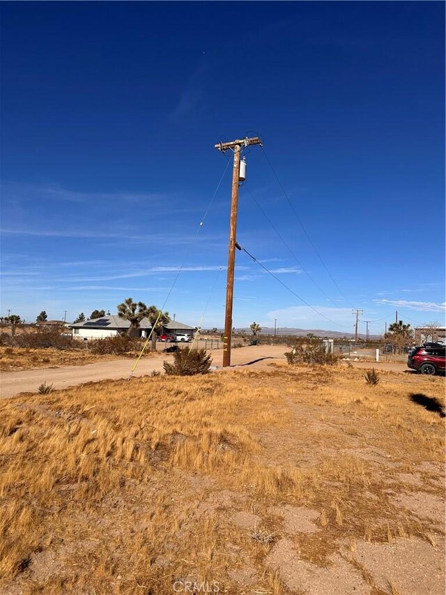 12729 Rochester Rd, Phelan, CA 92371 - photo 8