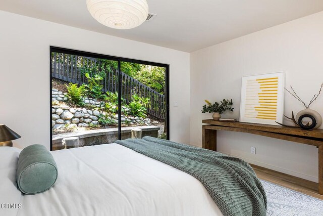 808 Inverness Dr, La Canada Flintridge, CA 91011 - bedroom with wood finished floors and baseboards