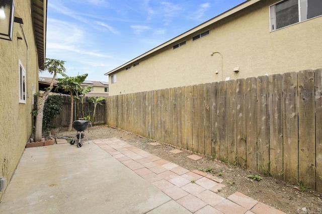 814 Hollister St Unit B, Otay Mesa, CA 92154 - fenced backyard featuring a patio