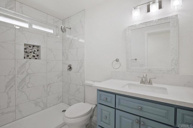 814 Hollister St Unit B, Otay Mesa, CA 92154 - full bath with vanity and a tile shower