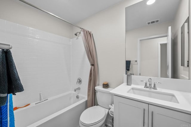 4376 Pacifica Dr Unit 2, Oceanside, CA 92056 - full bath featuring shower / tub combo with curtain and vanity