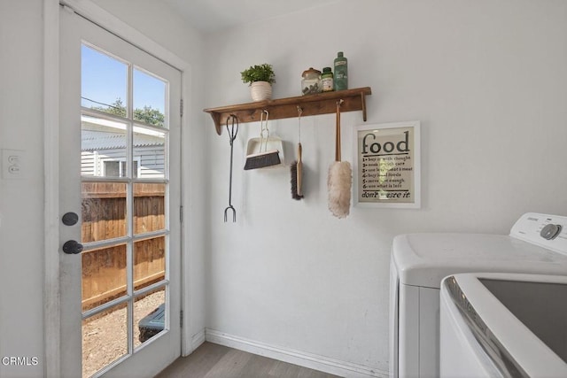 310 N Fulton St, Ojai, CA 93023 - laundry area with independent washer and dryer and wood finished floors