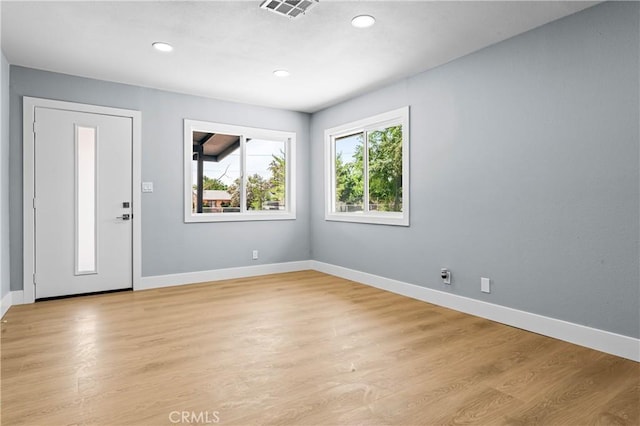 10352 Lincoln Ave, Hesperia, CA 92345 - foyer entrance featuring light wood-style flooring and recessed lighting