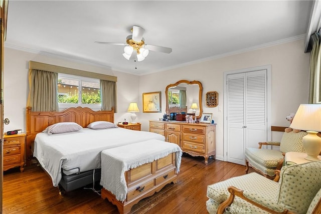 9214 Mclennan Ave, Northridge, CA 91343 - bedroom with hardwood / wood-style flooring, crown molding, a closet, and a ceiling fan