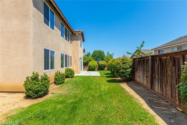 30315 Laruns St, Murrieta, CA 92563 - fenced backyard with a patio area