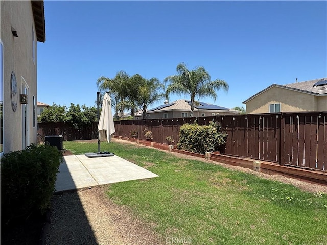 33314 Lazurite Way, Menifee, CA 92584 - fenced backyard with a patio area