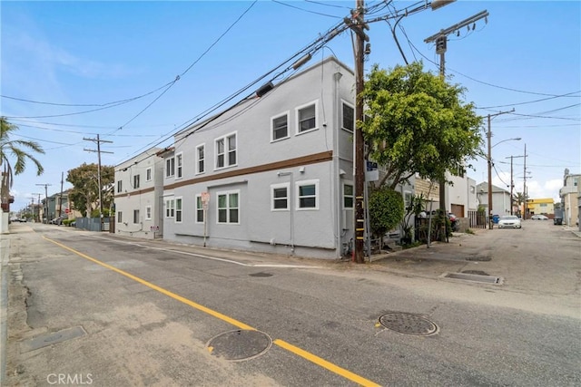 121/2 25th Pl Unit 1, Venice, CA 90291 - view of building exterior with a residential view