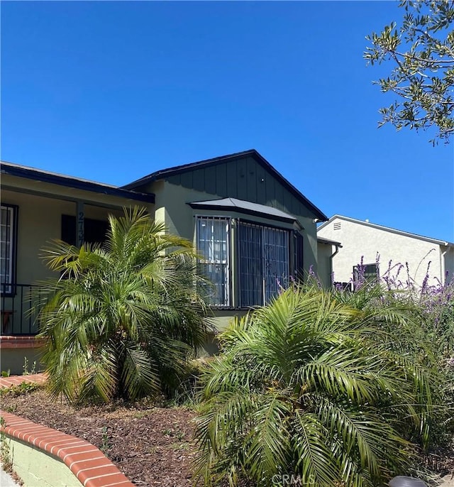 2737 W Caldwell St, Carson, CA 90220 - view of home's exterior featuring stucco siding