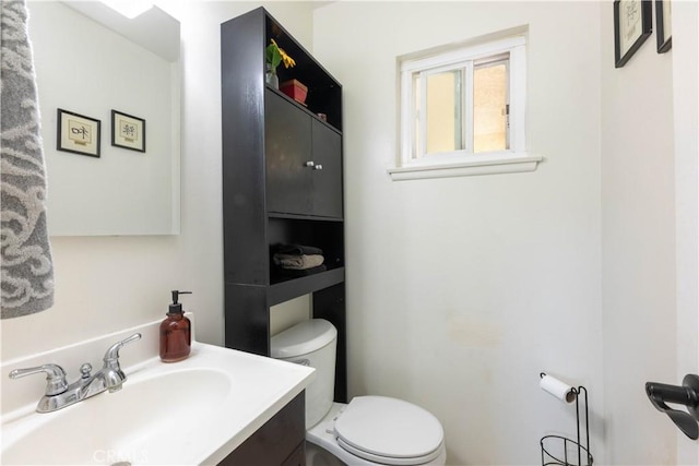 2091 Ridgeview, Corona, CA 92882 - bathroom with toilet and vanity