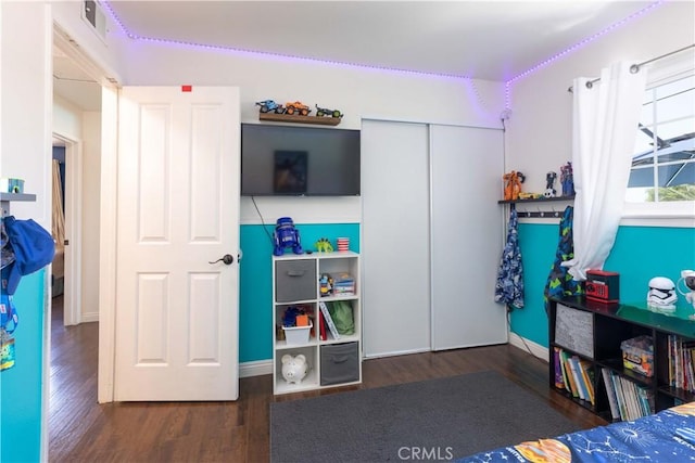 2091 Ridgeview, Corona, CA 92882 - bedroom featuring wood finished floors and a closet