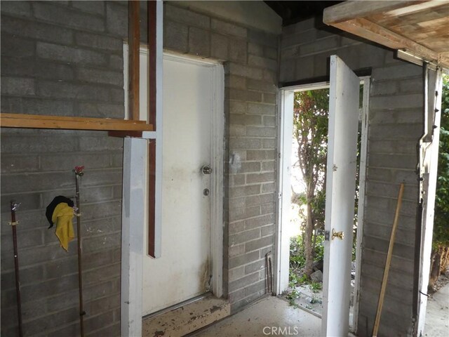 5528 San Onofre Ter, San Diego, CA 92114 - property entrance