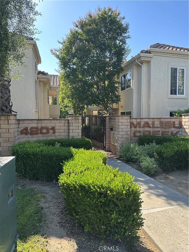 4201 Las Virgenes Rd Unit 201, Calabasas, CA 91302 - community sign with a gate