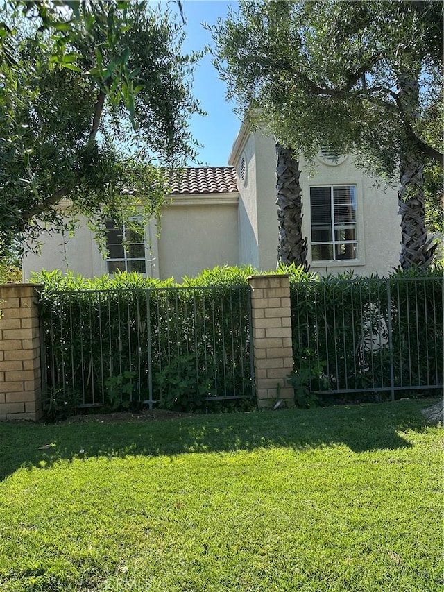 4201 Las Virgenes Rd Unit 201, Calabasas, CA 91302 - view of side of home featuring stucco siding