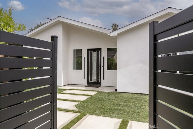 15009 Wyandotte St, Van Nuys, CA 91405 - entrance to property with stucco siding