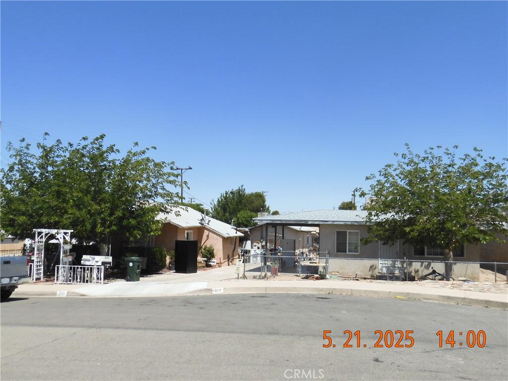 508 S 6th Ave, Barstow, CA 92311 - photo 3