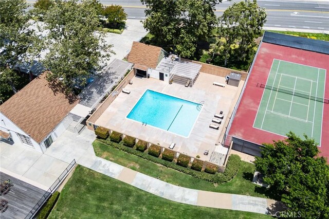 42768 Santa Suzanne Pl, Temecula, CA 92592 - aerial view of a pool area