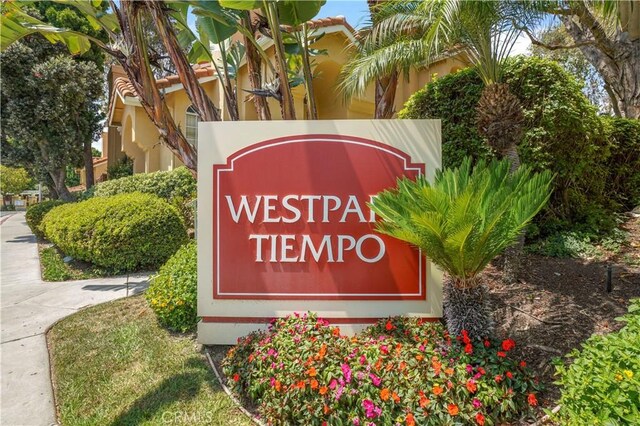 33 Abrazo Aisle Unit 174, Irvine, CA 92614 - view of community sign