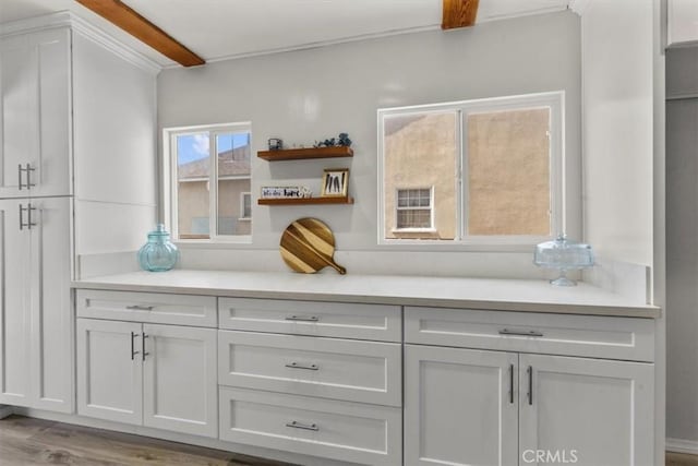 12727 Lefloss Ave, Norwalk, CA 90650 - detailed view of ornamental molding