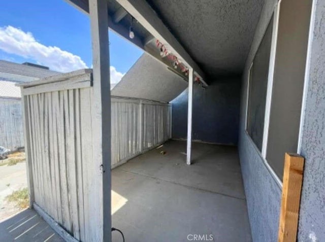 16628 Victor St, Victorville, CA 92395 - photo 9