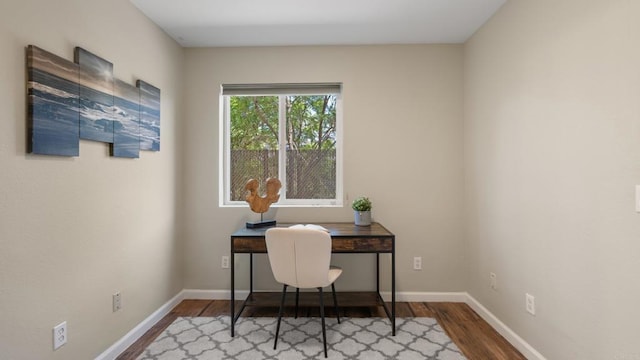 534 64th St, San Diego, CA 92114 - office space with wood finished floors and baseboards