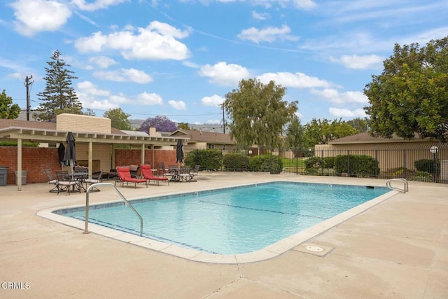 2247 Camilar Dr, Camarillo, CA 93010 - community pool with a pergola and a patio area