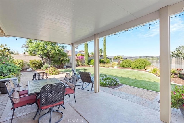 44655 Howell Mountain St, Temecula, CA 92592 - fenced backyard with a patio area and outdoor dining area