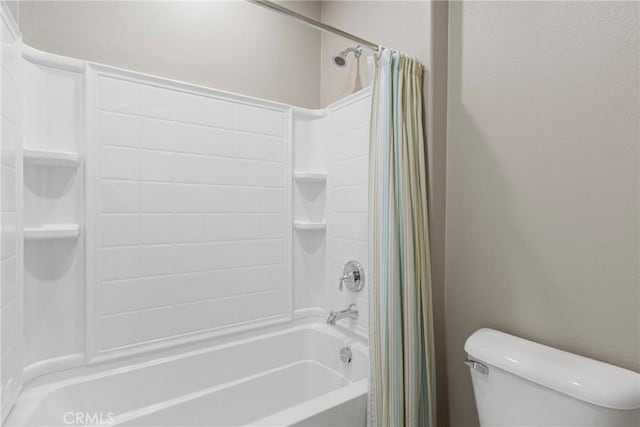 44655 Howell Mountain St, Temecula, CA 92592 - bathroom featuring shower / bathtub combination with curtain and toilet
