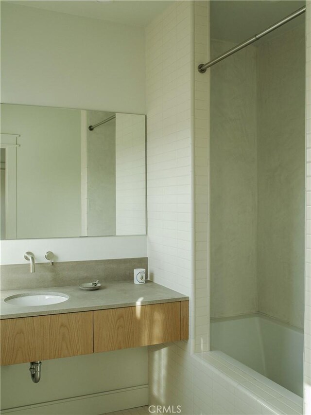 1807 Montana St, Los Angeles, CA 90026 - bathroom featuring tub / shower combination and vanity