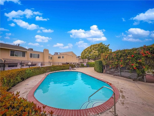 1363 San Simeon Ct Unit 7, Ventura, CA 93003 - view of community pool