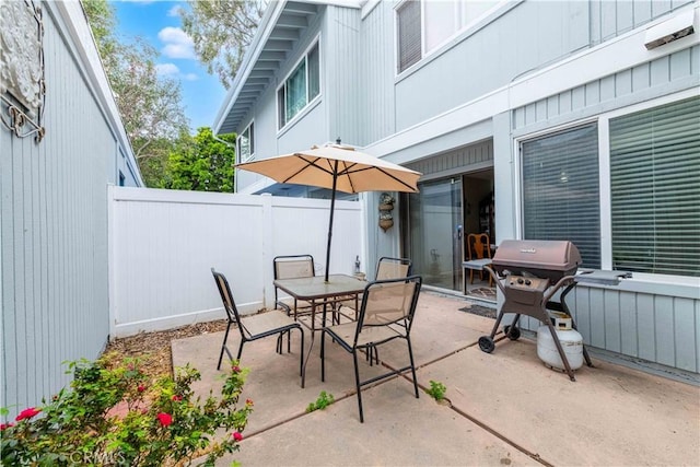 1363 San Simeon Ct Unit 7, Ventura, CA 93003 - view of patio / terrace featuring outdoor dining space and grilling area