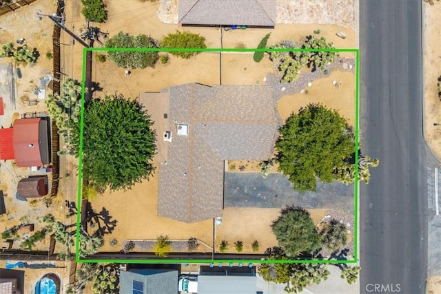 8160 Cholla Ave, Yucca Valley, CA 92284 - aerial view of property and surrounding area featuring property boundaries highlighted