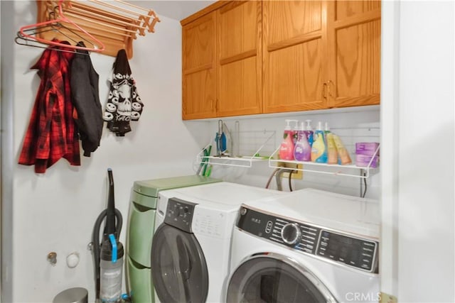 77 Park Dr, Running Springs, CA 92382 - laundry area featuring independent washer and dryer and cabinet space