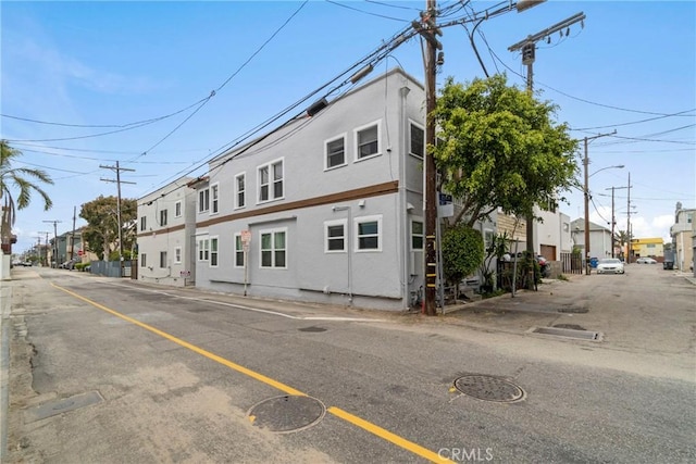 121/2 25th Pl Unit 2, Venice, CA 90291 - view of property featuring a residential view