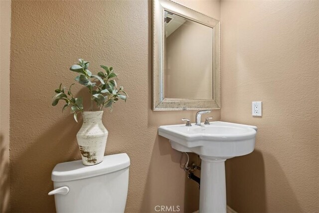 25066 El Carrizo, Laguna Niguel, CA 92677 - half bath featuring toilet