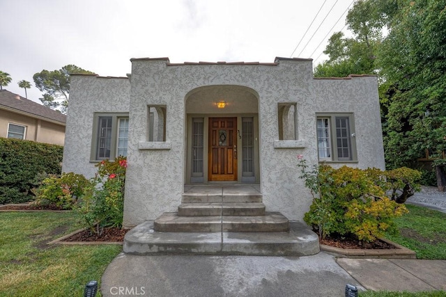 315 E Randolph St, Glendale, CA 91207 - entrance to property featuring stucco siding
