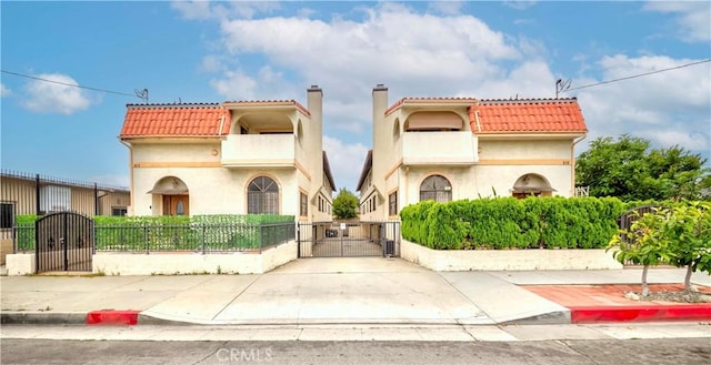215 N Maple Ave Unit A, Montebello, CA 90640 - view of building exterior with a fenced front yard