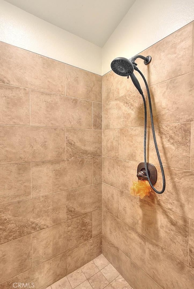 1531 Corte Caballo Unit 33, Upland, CA 91786 - bathroom view of a tile shower