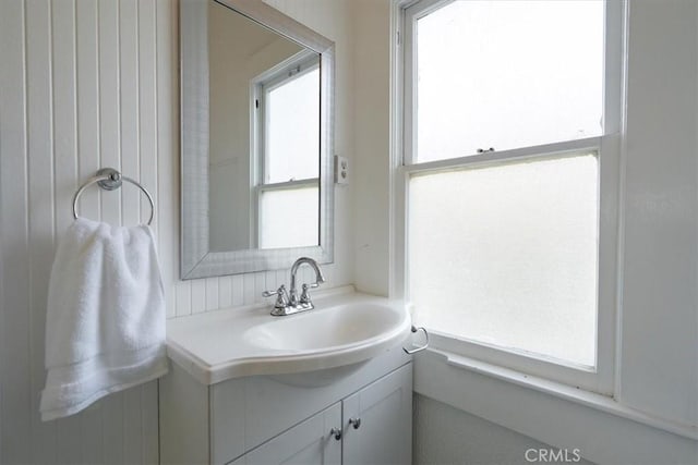 863 Chorro St, San Luis Obispo, CA 93401 - bathroom featuring vanity