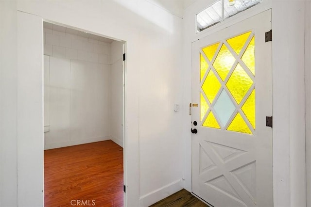 863 Chorro St, San Luis Obispo, CA 93401 - entrance foyer with dark wood-style floors