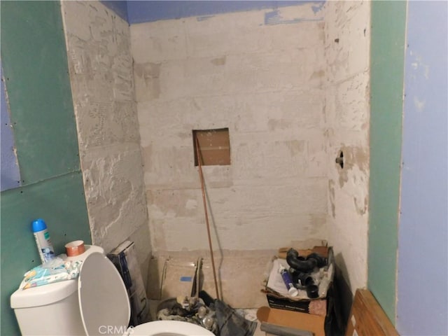 8372 Dogwood Ave, California City, CA 93505 - half bathroom featuring toilet