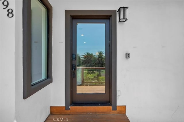 4698 Morro Dr, Woodland Hills, CA 91364 - doorway to property with stucco siding