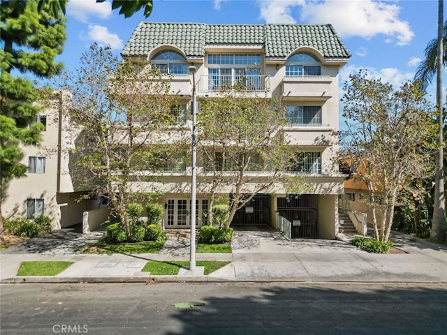 4348 Mammoth Ave Unit 102, Sherman Oaks, CA 91423 - view of property featuring stairs
