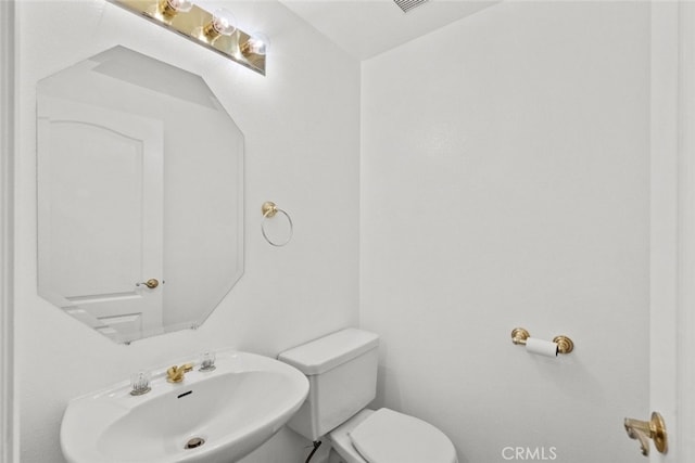 4348 Mammoth Ave Unit 102, Sherman Oaks, CA 91423 - bathroom featuring a sink and toilet