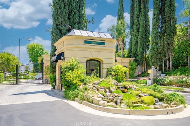 4324 Park Verdi, Calabasas, CA 91302 - community sign with a gate
