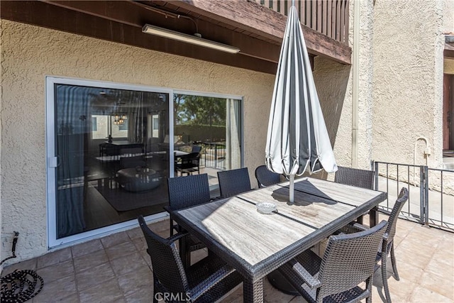 9418 Via Patricia Unit 30, Burbank, CA 91504 - patio / terrace with outdoor dining area